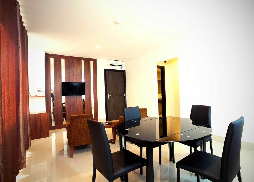 Collection O 1279 Hotel Grand Celino Makassar Exterior photo